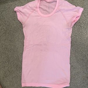 Women's swiftly tech shirt